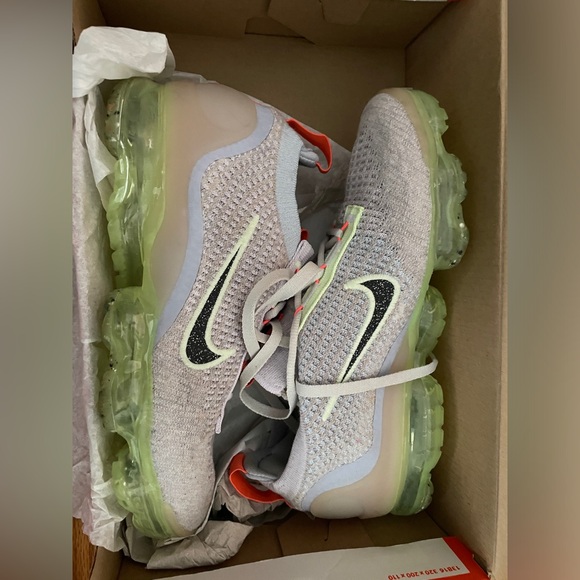 Women’s Nike Air VaporMax 2021 FK Size 8 EU38 | Light Bone / Citroën / Black EUC - Picture 5 of 6